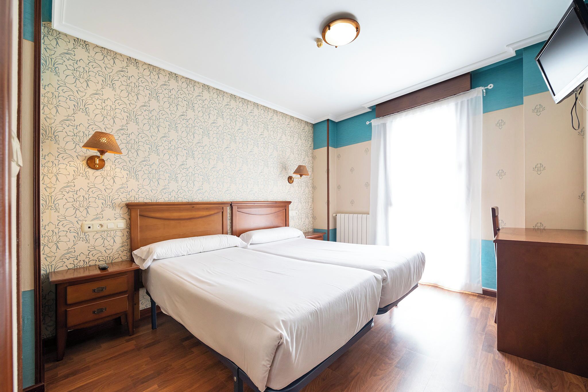 Desk, free WiFi, bed sheets