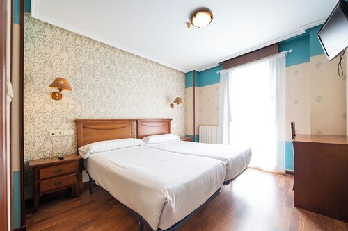 Hotel Puerto de Candas