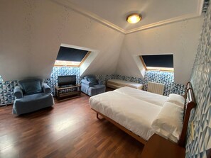 Family Double Room, Beach View - Hotel Puerto de Candas (Carreno)