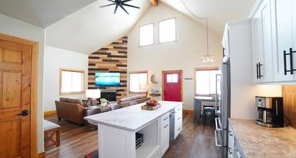 Mountain Modern Family Home near Grand Targhee - Hot Tub
