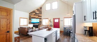 Mountain Modern Family Home near Grand Targhee - Hot Tub