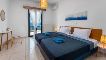 3 slaapkamers, een strijkplank/strijkijzer, reisbedje, wifi