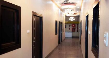 Goroomgo Brij Raj Guest House Mathura