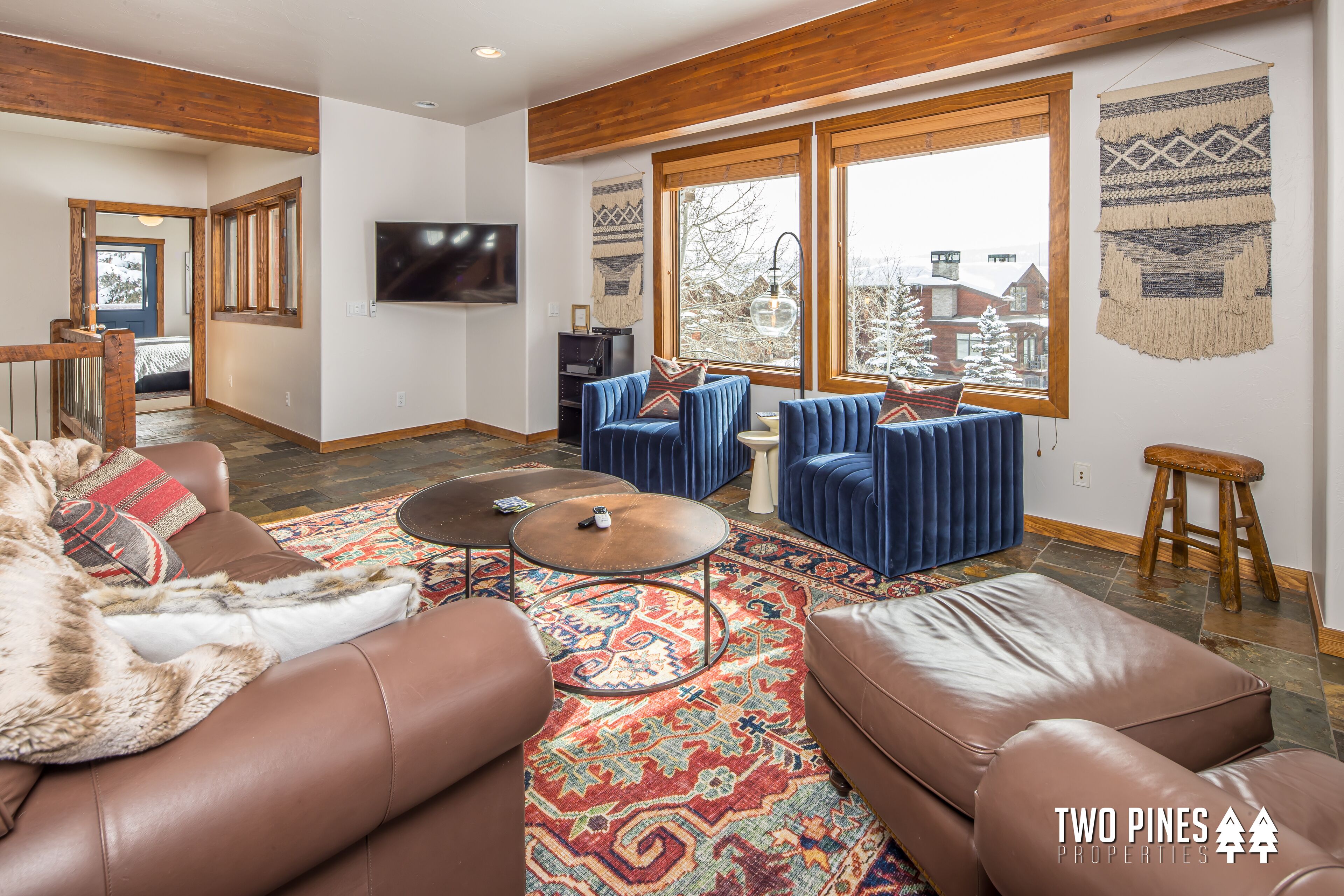 Meadow Village Home | Hot Tub & Fireplace