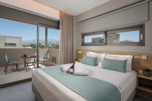 5 bedrooms, in-room safe, desk, iron/ironing board - Imperium Lux Villa Esperia★100m to sea★Heated Pool★Gym★Sauna & Jacuzzi (Chania)