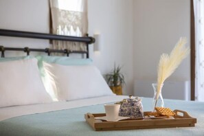 3 bedrooms, iron/ironing board, travel crib, WiFi