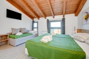 4 bedrooms, iron/ironing board, free WiFi, bed sheets - Borgo Gasparina A26 (Castelnuovo del Garda)