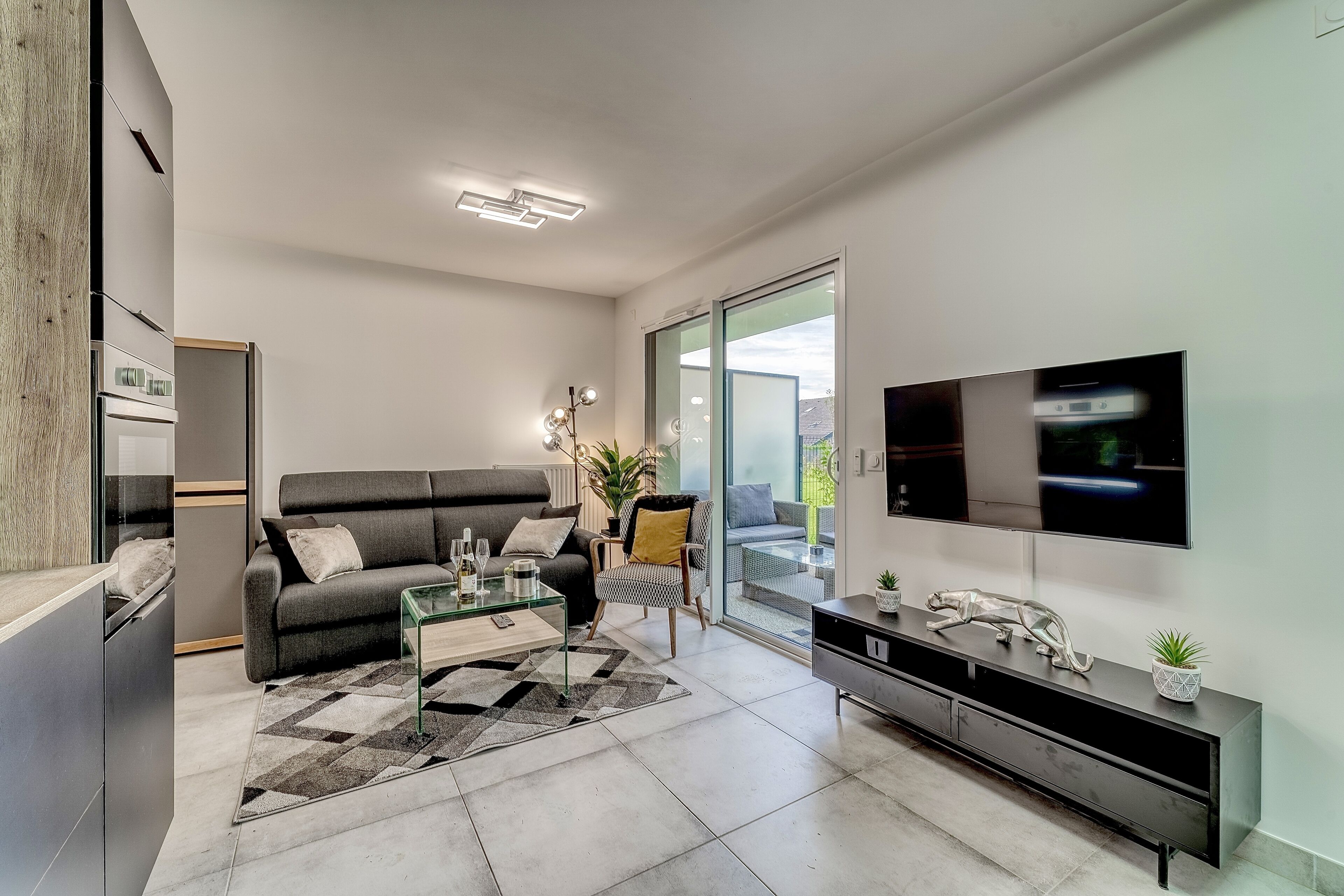 Le Green- Apartment with garden on the shores of Lake Annecy