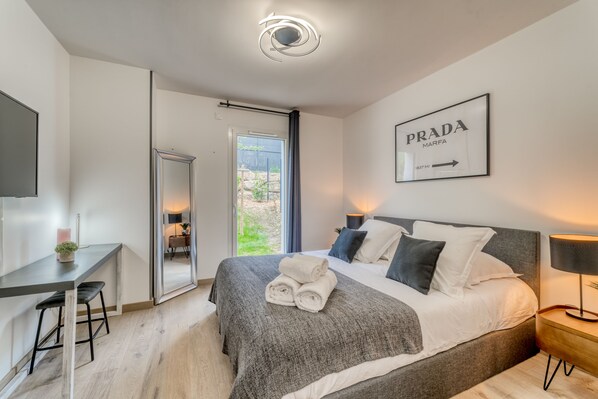 1 chambre, fer et planche à repasser, Wi-Fi, draps fournis