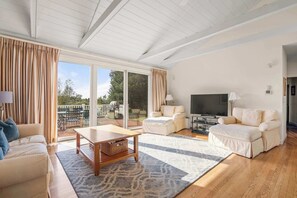 TV, fireplace, offices - Water Views & Private Tennis Court! (Barnstable)