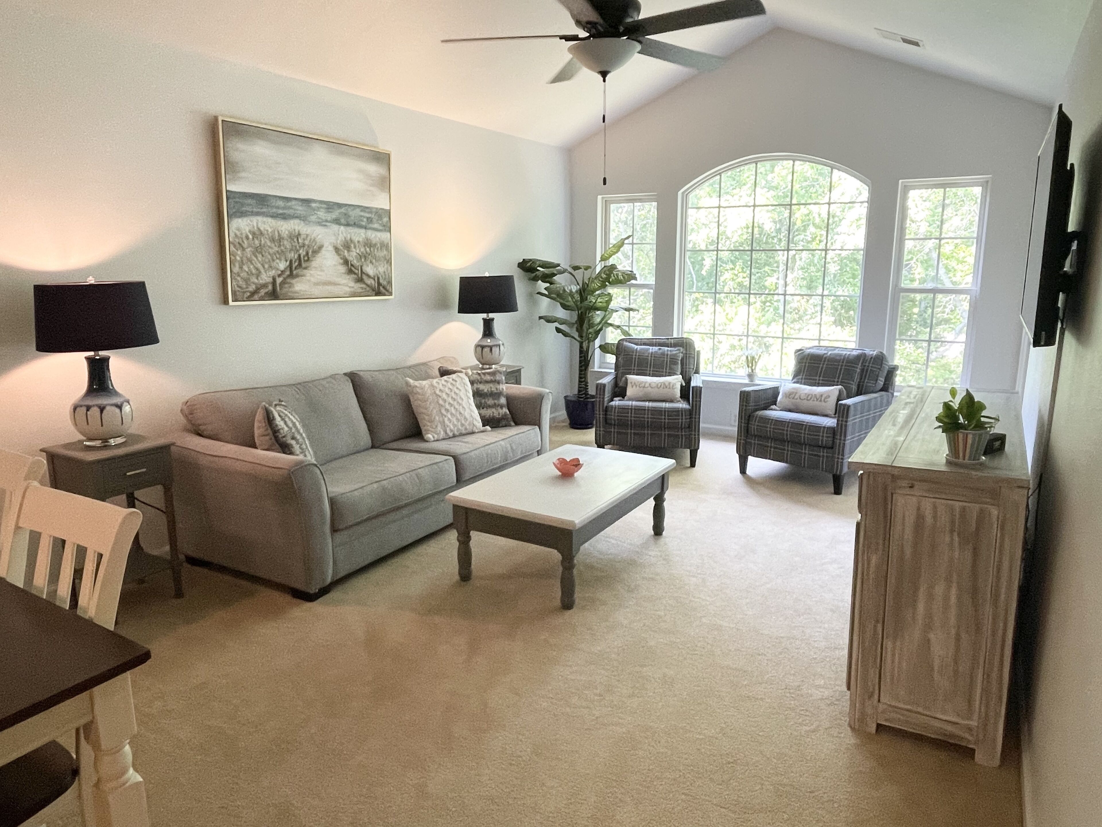Quiet Family Retreat in Pawleys Island - 3 miles from the beach!