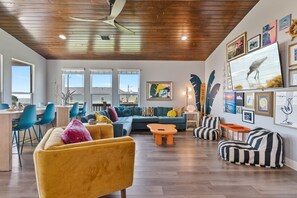 House, 3 Bedrooms | Living area