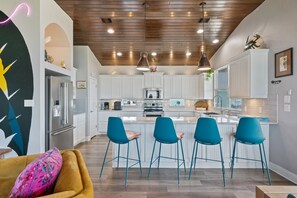 House, 3 Bedrooms | Private kitchen
