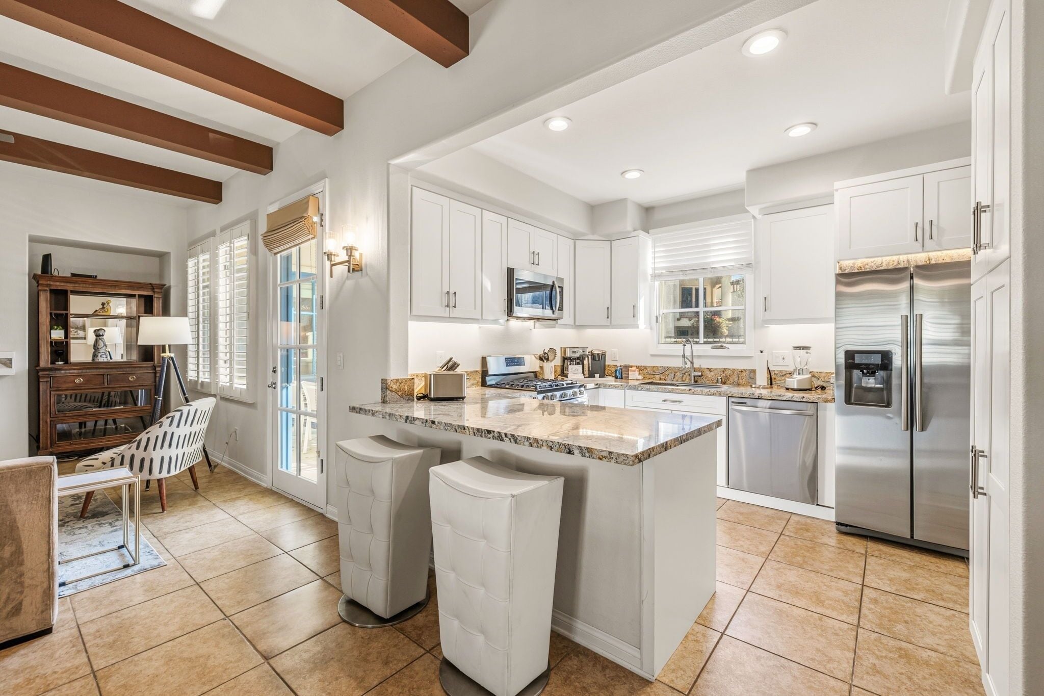 Condo, 3 Bedrooms | Private kitchen | Fridge, oven, coffee/tea maker, toaster