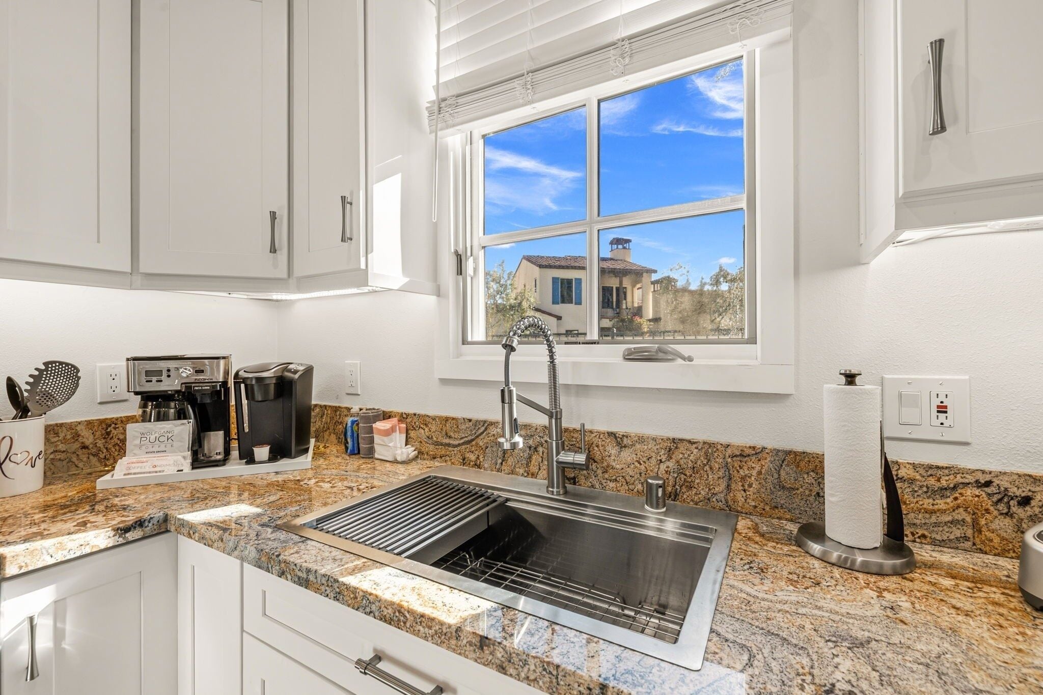 Appartement, 3 slaapkamers | Privékeuken | Een koelkast, een oven, een koffiezetapparaat/waterkoker