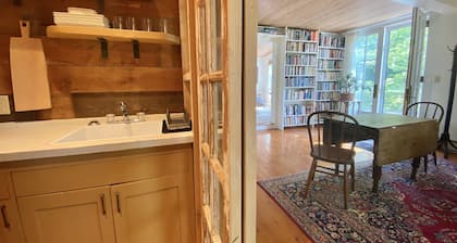 the suite @ barn & bike - private, bucolic, serene setting
