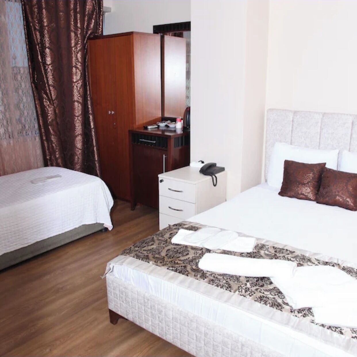 Classic Triple Room | Premium bedding, free minibar items, desk, blackout drapes