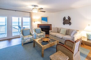 TV - Gulf Front Townhouse w/ Community Pool, Dune Allen Beach (Sant Rosa Beach)