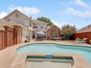 Pool - 5 Bedrooms, Backyard Oasis - Groups Welcome! (Plano)