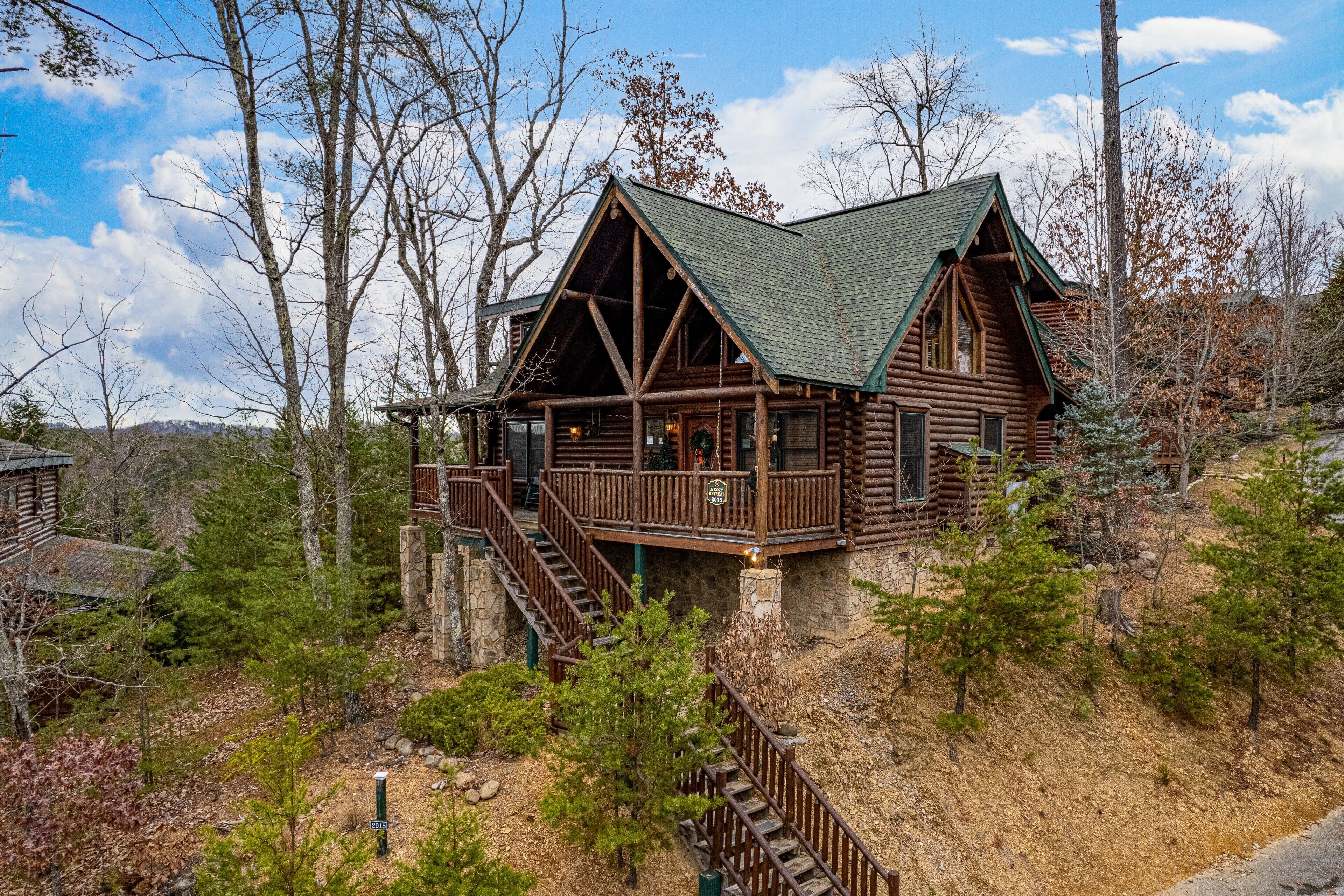 Beautiful,  3-bedroom, 2-bathroom cabin in Pigeon Forge