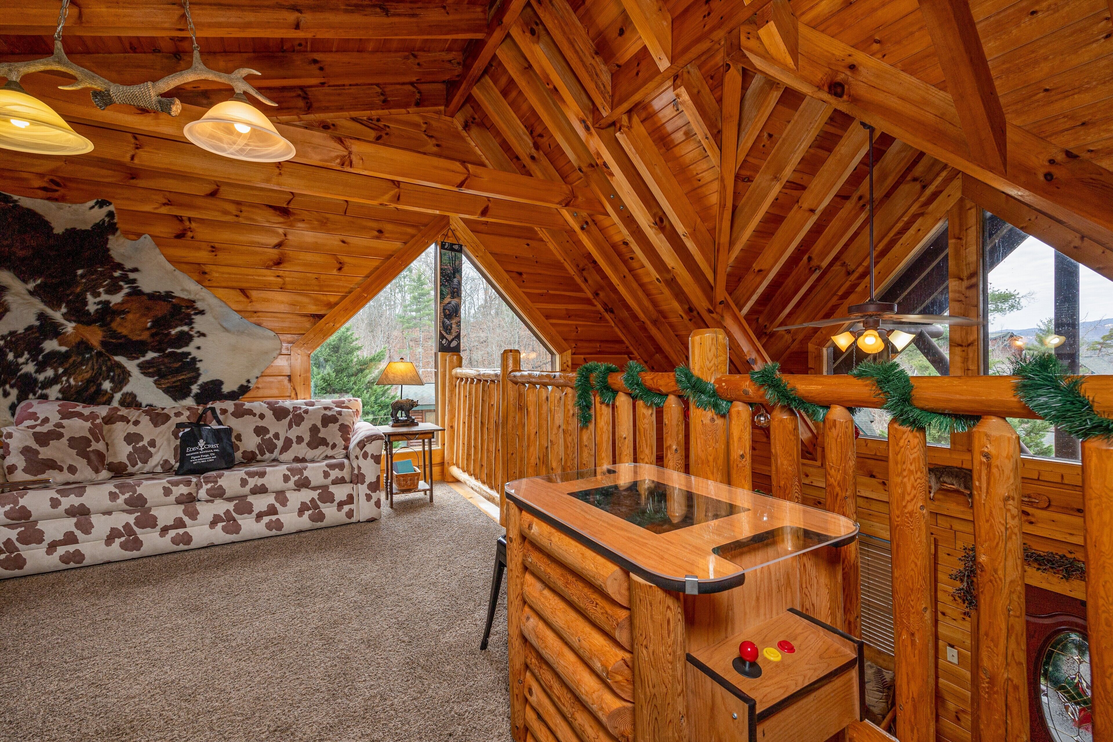 Beautiful,  3-bedroom, 2-bathroom cabin in Pigeon Forge