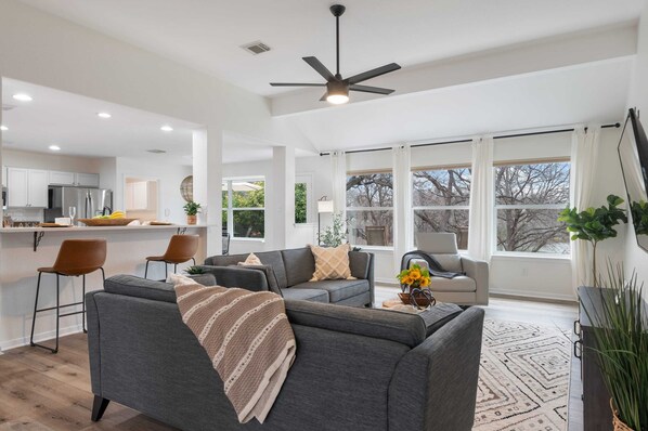 Smart TV, fireplace, offices