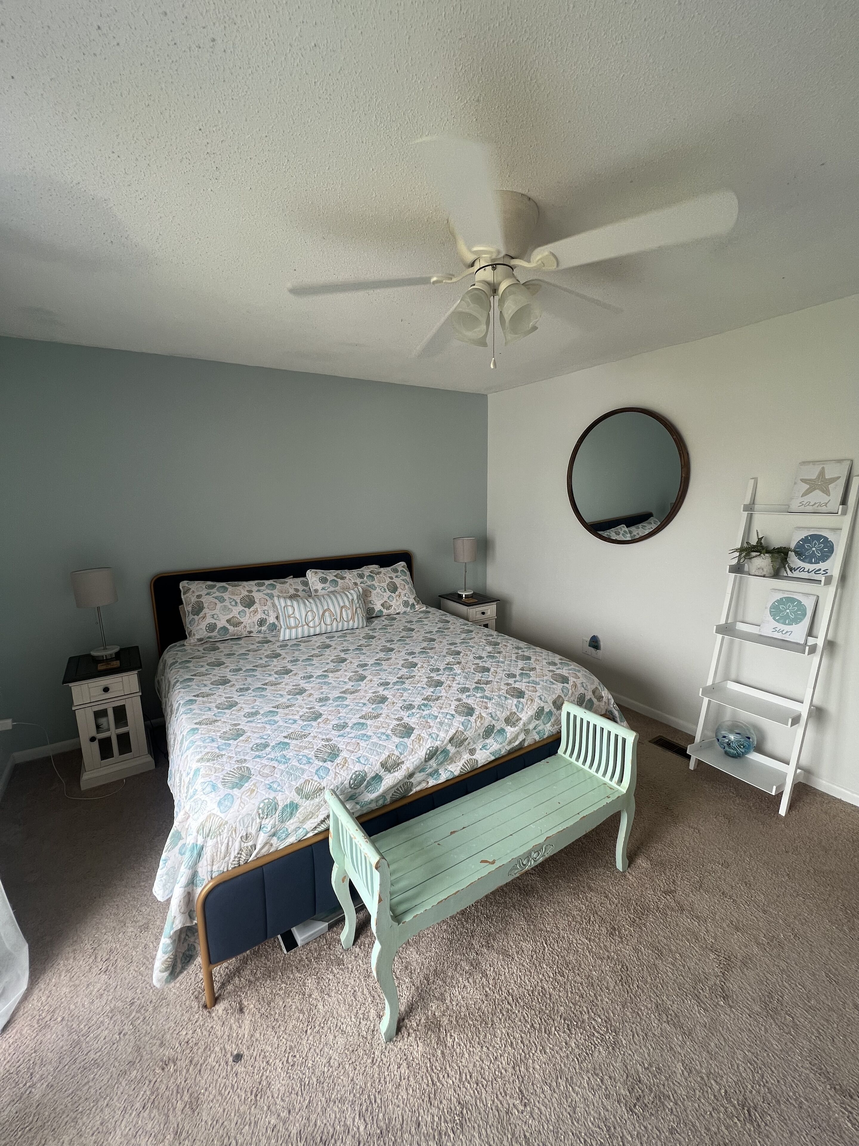 Cozy Apartment minutes from the beach