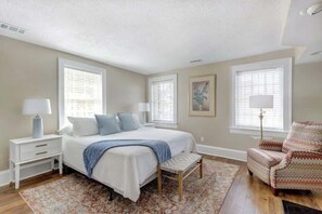 1 soverom, skrivebord, strykejern/-brett og wi-fi