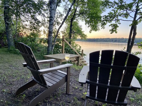 Lakeside cabin near Itasca, Heartland bike trail, ATV trails, golf courses