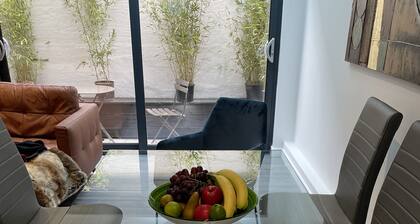 Detached Luxury House in the Hart of Islington