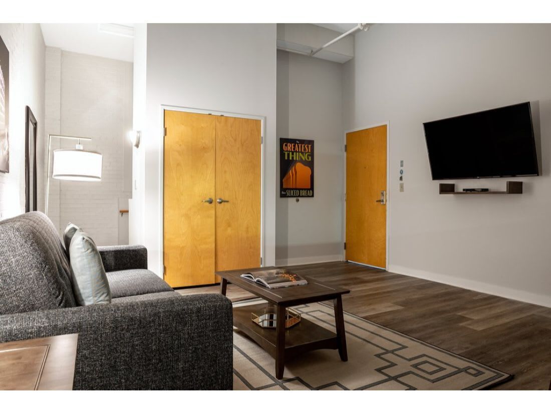 2BR 2BA In The Block by CozySuites!