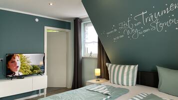 3 Schlafzimmer, Zimmersafe, Schreibtisch, BĂŒgeleisen/BĂŒgelbrett