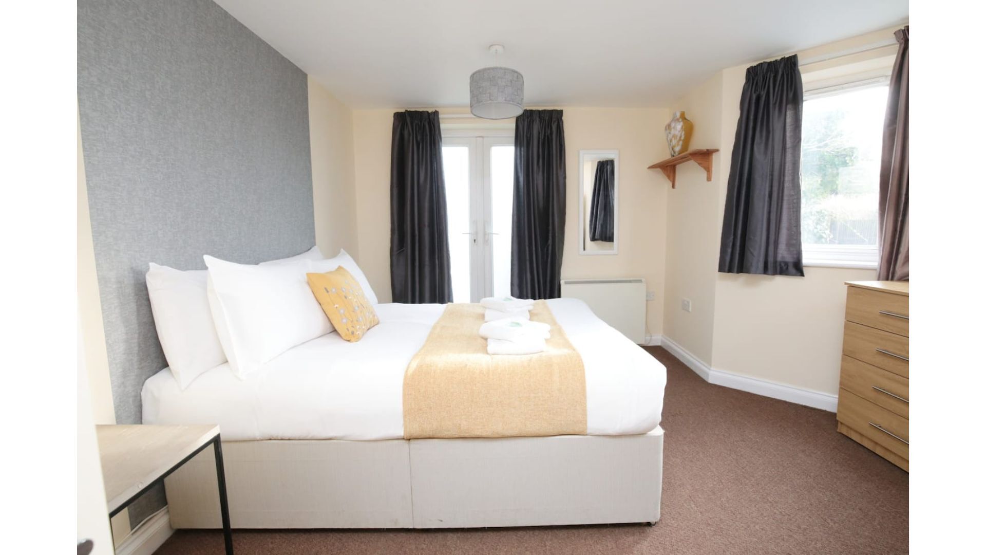 Pass the Keys | Spacious, Ground Floor Flat + Parking - Oxford