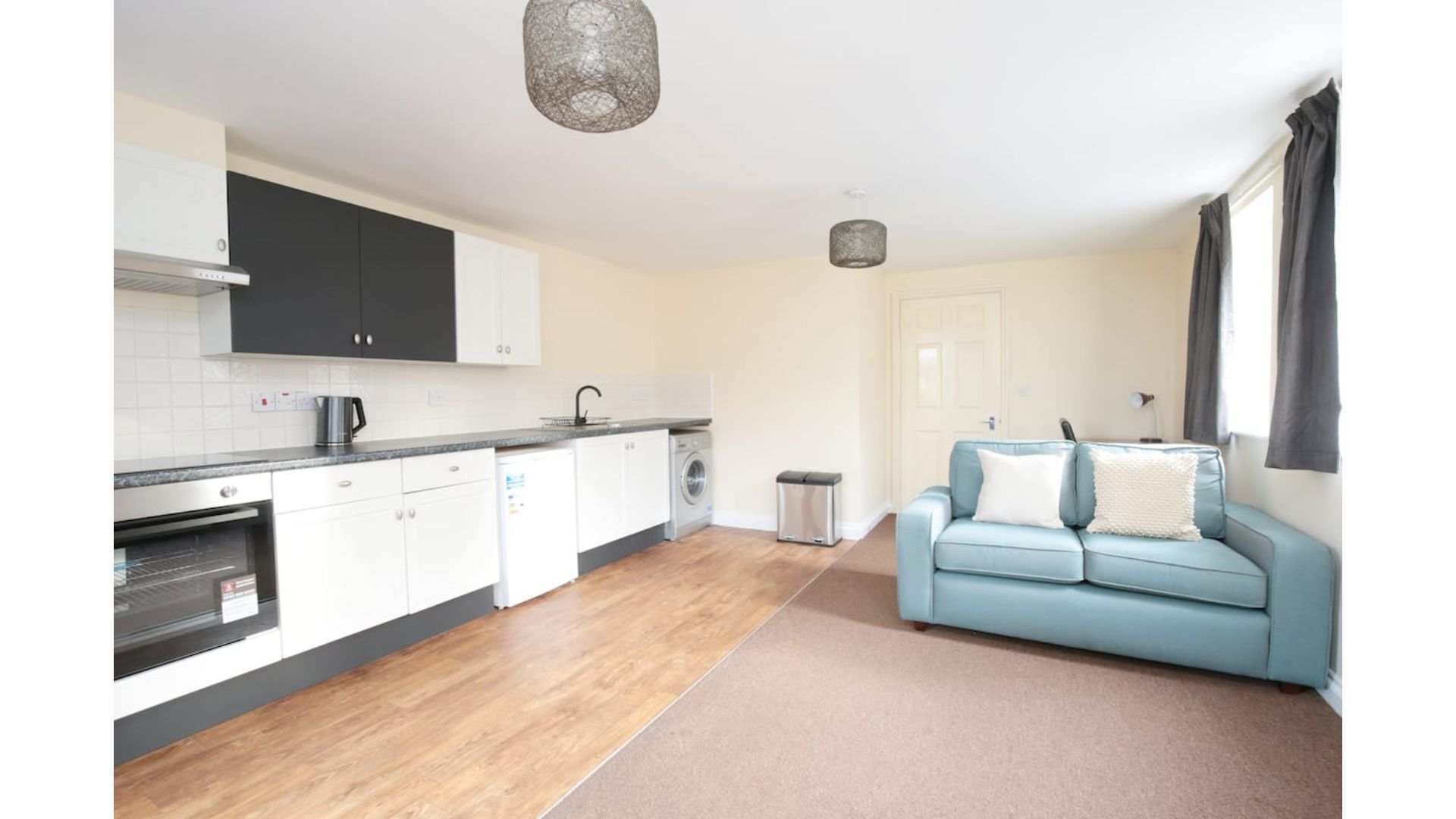 Pass the Keys | Spacious, Ground Floor Flat + Parking - Oxford