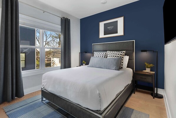 4 bedrooms, desk, iron/ironing board, free WiFi