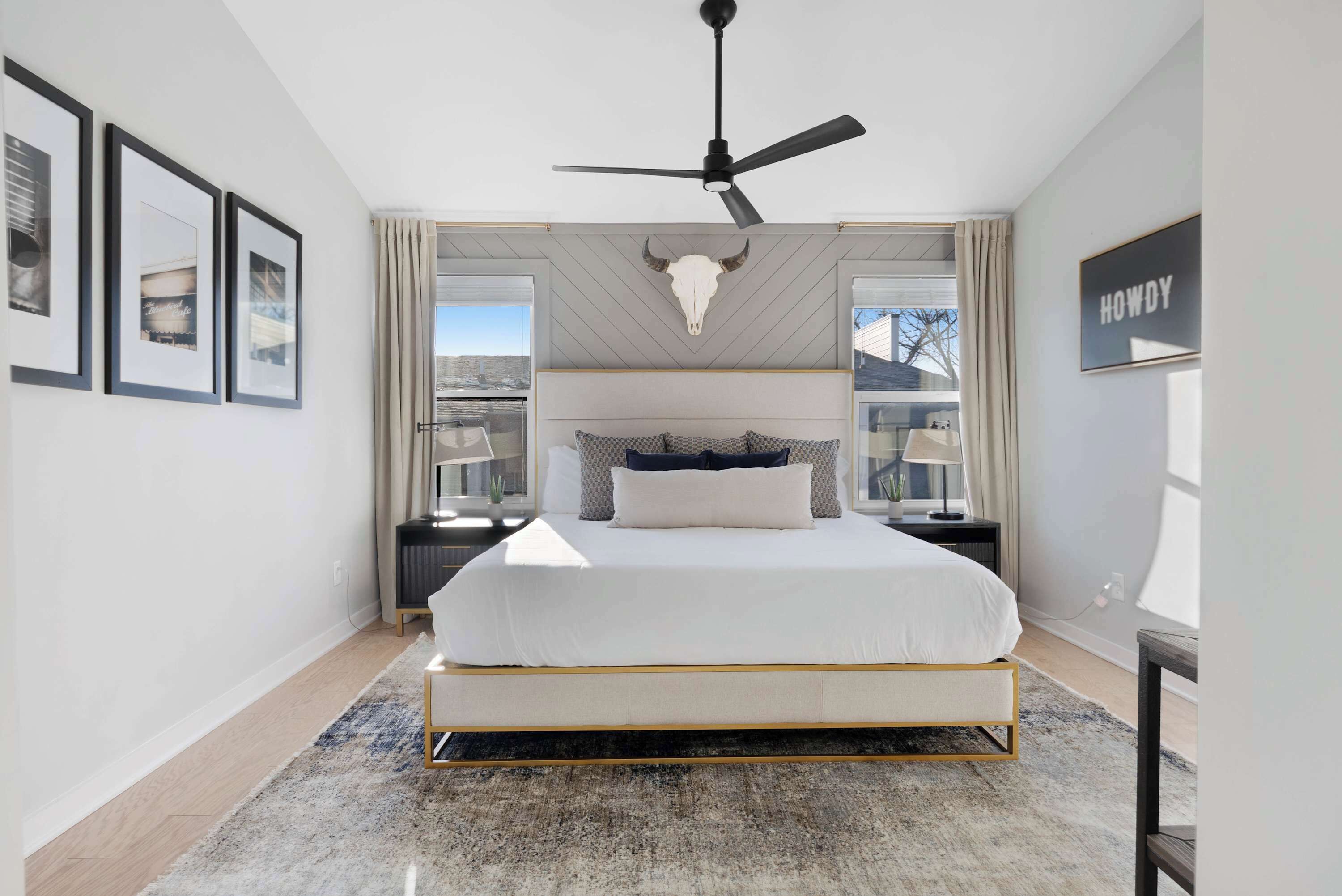 4 bedrooms, desk, iron/ironing board, free WiFi