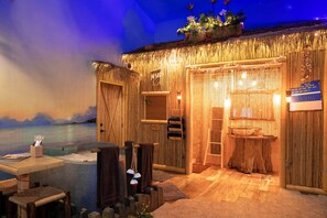Spa - Shipwrecked-VERY COOL couple's ATL area theme suite! (Carroll County)