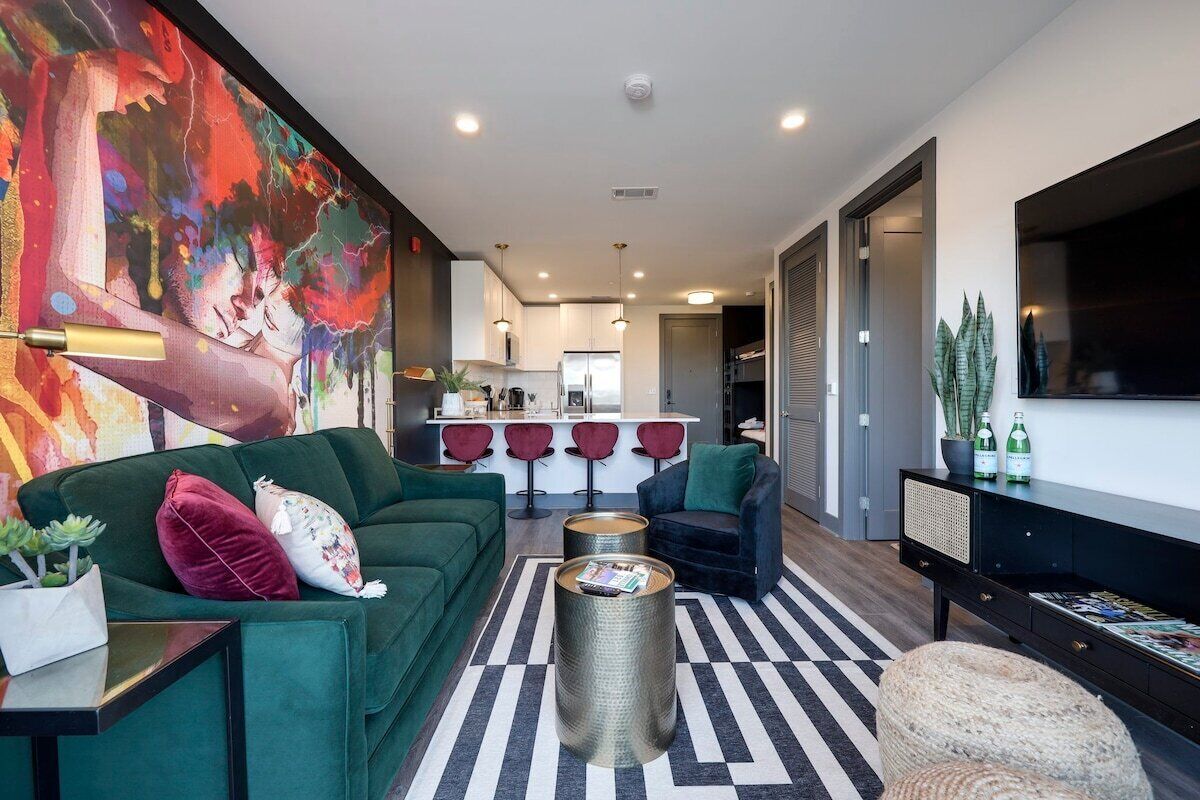 Downtown Nash 1mi to Broadway 4 beds Sleeps 6