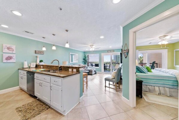 2 slaapkamers, een bureau, een strijkplank/strijkijzer, gratis wifi