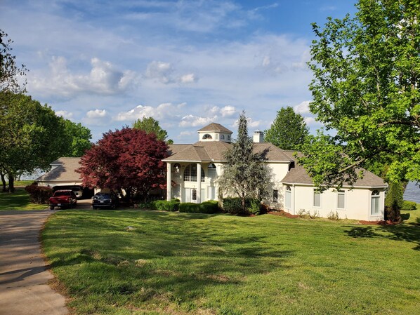 Exterior - Lake House on Grand Lake O The Cherokees 1.5 hrs from Tulsa OK (Afton)