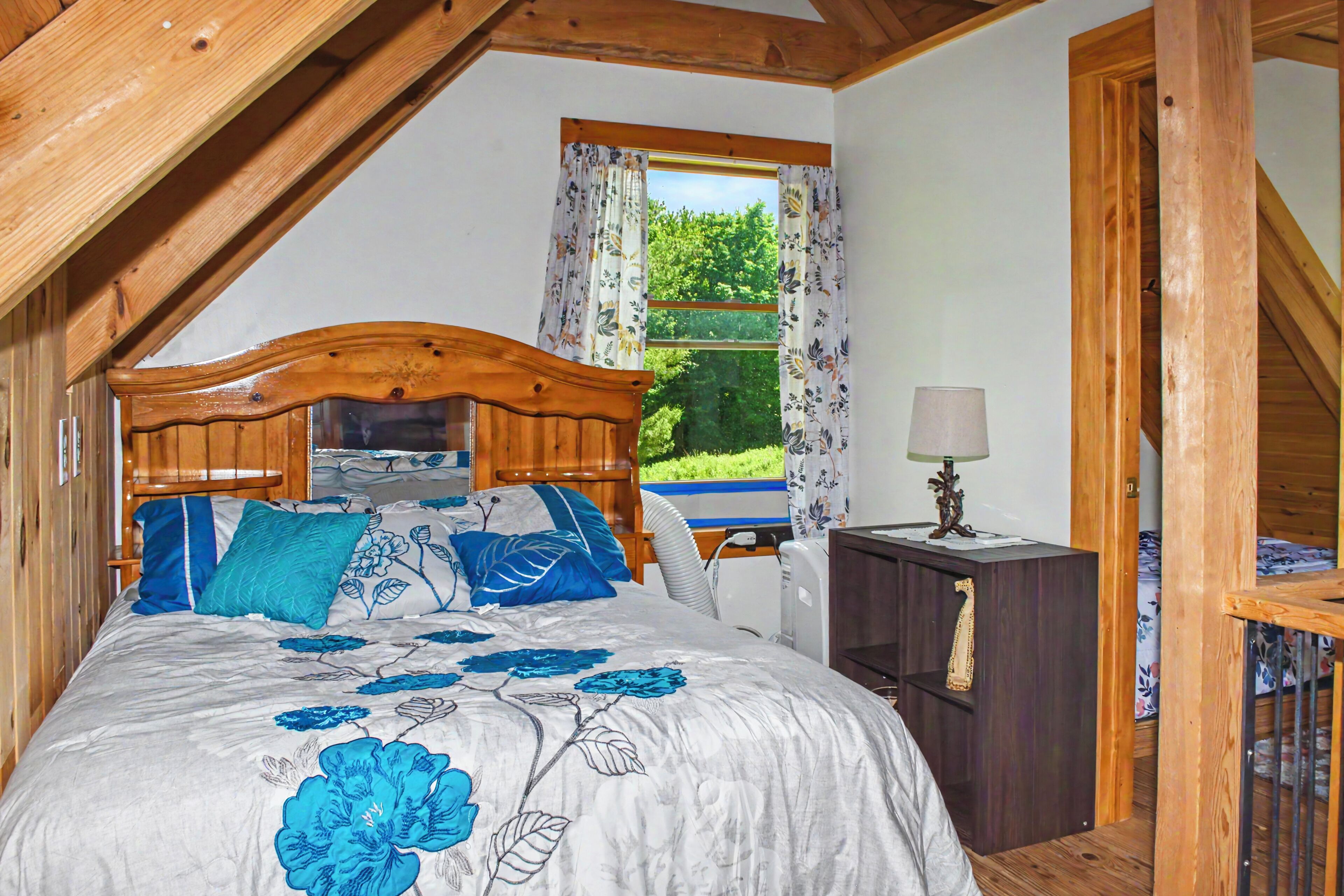 5 bedrooms, free WiFi, bed sheets