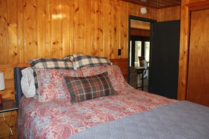 4 bedrooms, travel crib, free WiFi, bed sheets