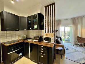 Fridge, microwave, oven, coffee/tea maker - ALBUFEIRA STYLISH 1 BY HOMING (Albufeira)