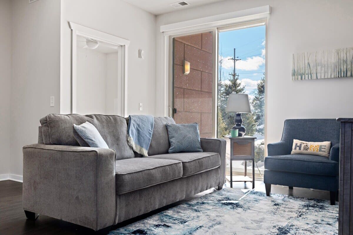 テレビ、書斎 / ワークスペース