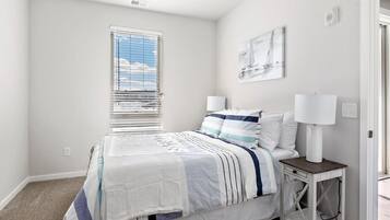 2 bedrooms, desk, iron/ironing board, WiFi