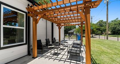 Budget-Friendly Home Deep Ellum Dallas Sleeps 16