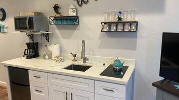 Fridge, microwave, stovetop, toaster