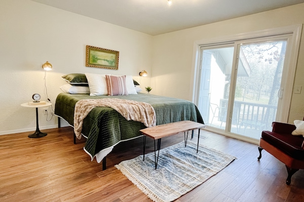 2 slaapkamers, een strijkplank/strijkijzer, gratis wifi, beddengoed