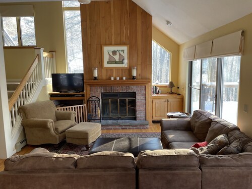 Amazing family friendly 3+ Bedroom, 3 Full Bath in Quechee 