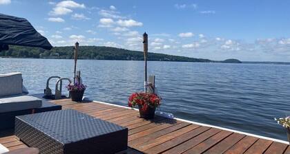 5 Bedroom Bungalow on Beautiful Saratoga Lake